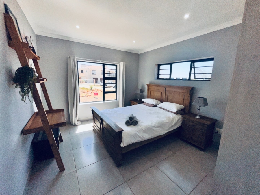 4 Bedroom Property for Sale in Wavecrest Eastern Cape